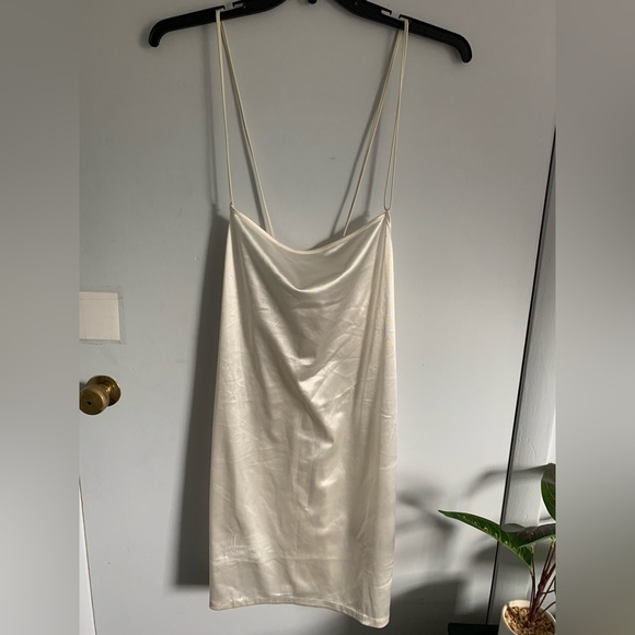 h&m cream satin dress Ladies - Cream Satin Midi Dress - Size: M
